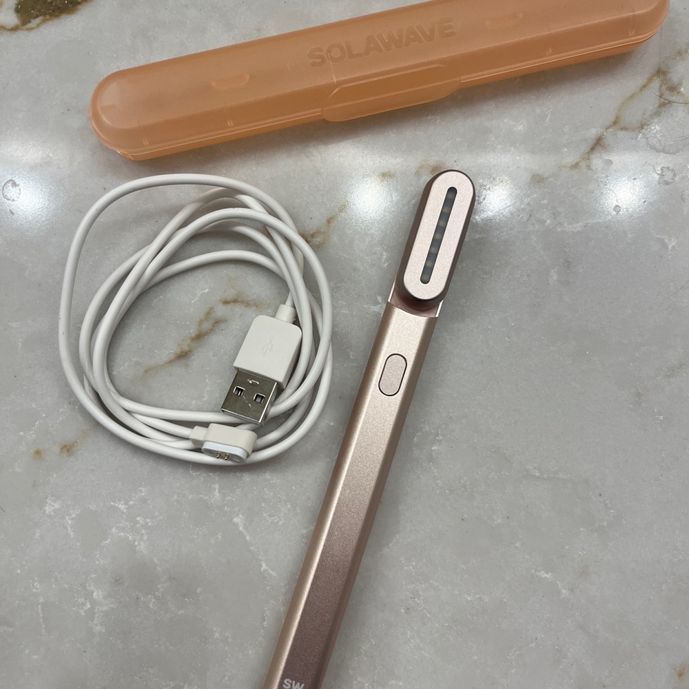 Solawave 4-in-1 Skincare Wand - rose gold
